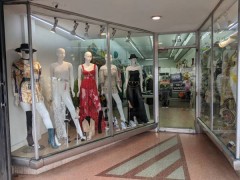 Washington avenue cloth shop in Miami south beach